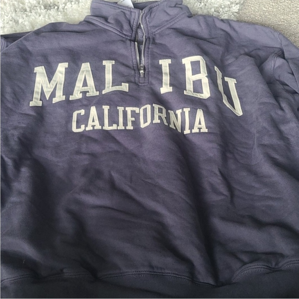 Brandy Melville Malibu 1/4 zip